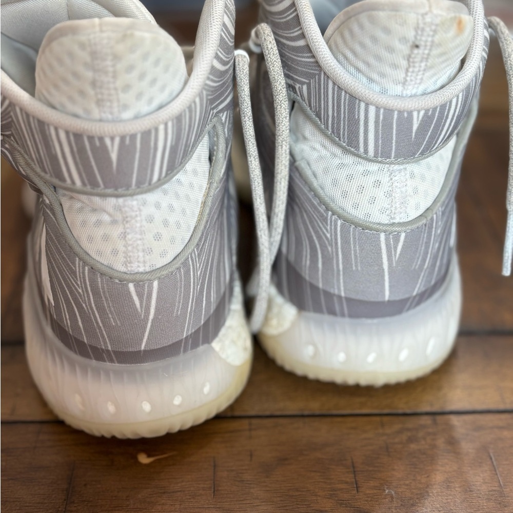 Adidas Men's Gray and White Athletic Shoes - Picture 4 of 5